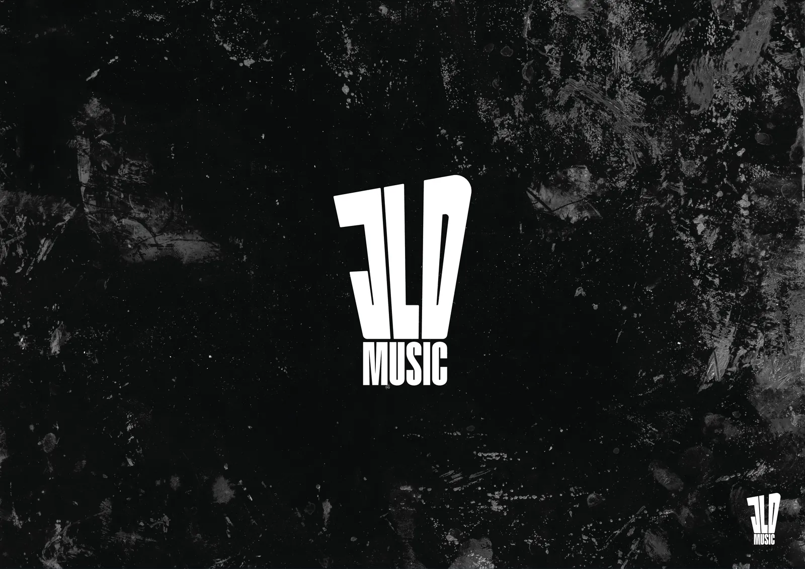 Logo JLD Music blanc sur une texture noire grunge, rappel du logo en petit en bas à droite