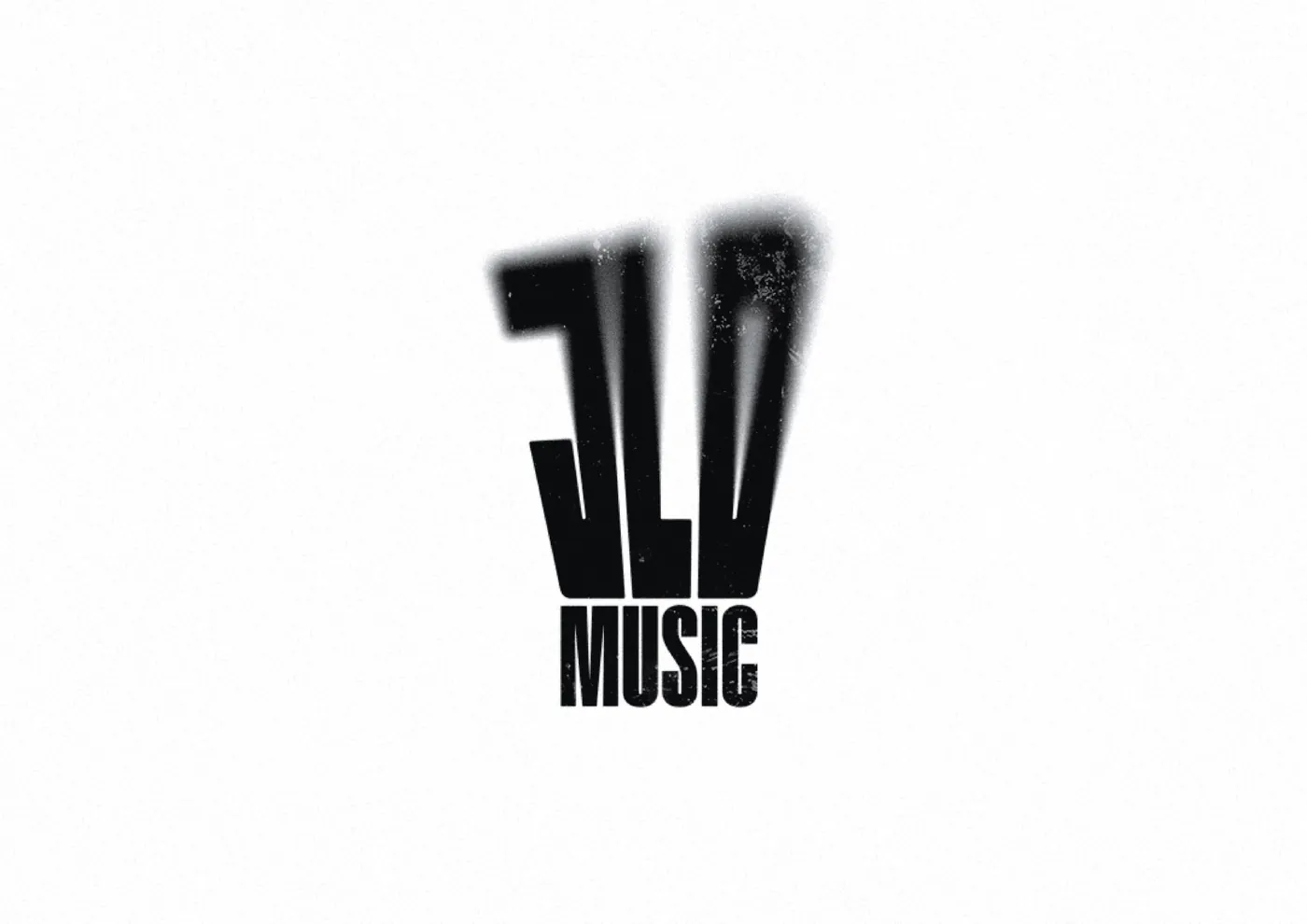 Variante du logo JLD Music en noir avec effet flou et grain de bombe aérosol, sur fond blanc