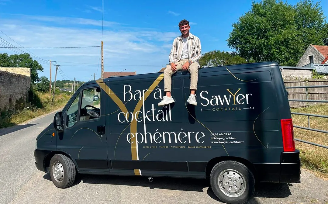 Le camion Sawyer Cocktail habillé aux couleurs de la marque