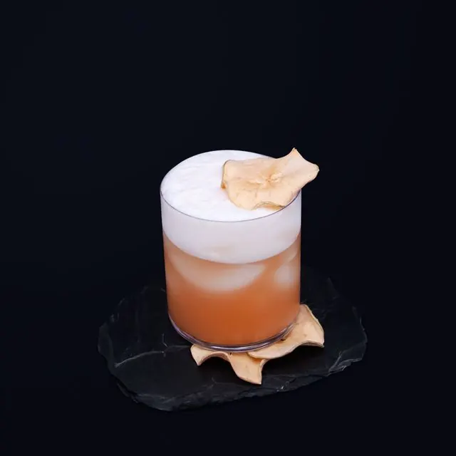 Cocktail à la pomme séchée