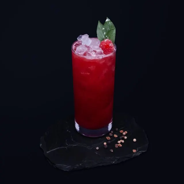 Cocktail rouge à la framboise
